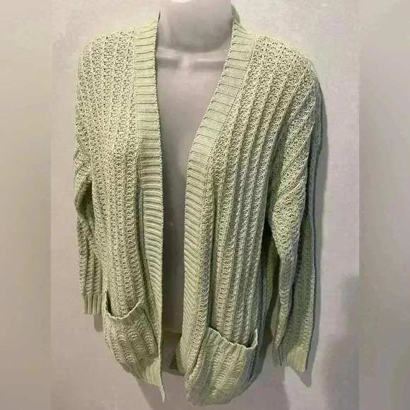 American Eagle Chunky Knit Grandpa Cardigan Pockets Sage Green Size M - Picture 1 of 11